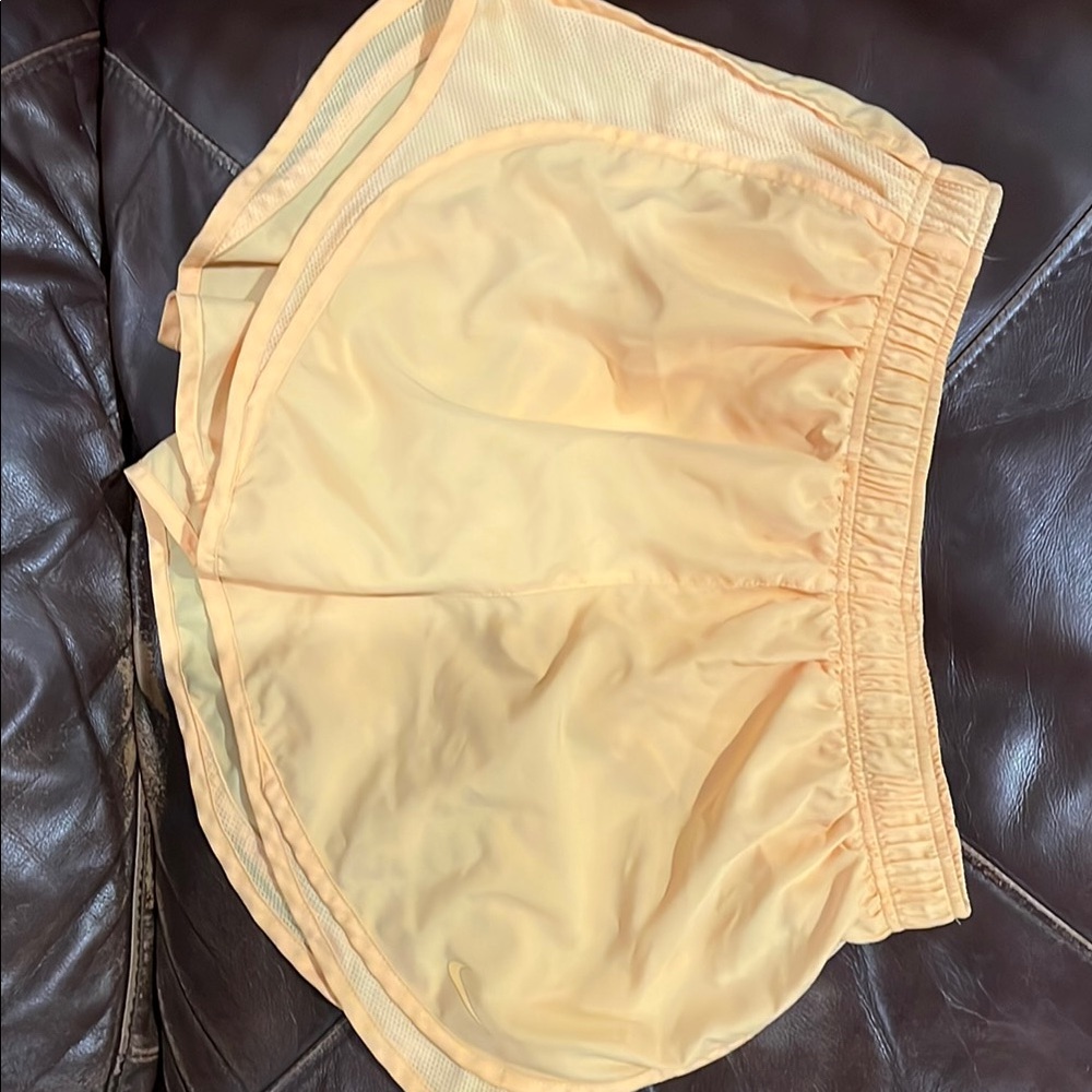 Nike Women's Athletic Shorts - Light Yellow